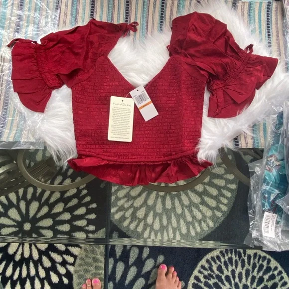 NWT Band of the free Elegant Red Smocked Top size small - Picture 6 of 8